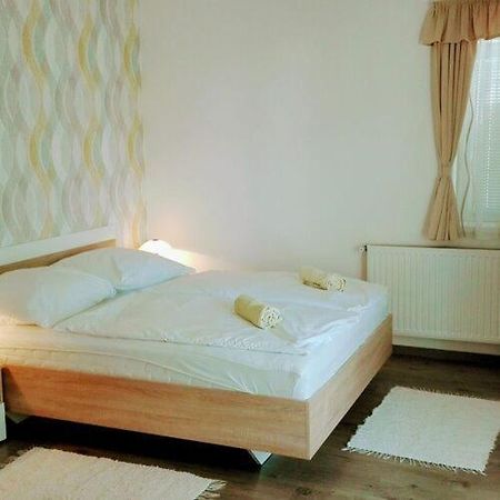 Lavender Apartment Heviz Luaran gambar