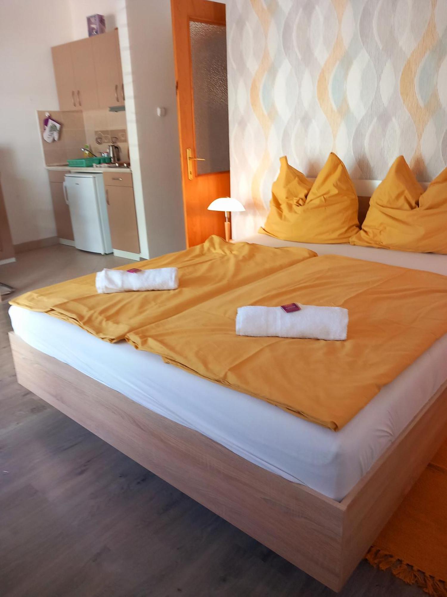 Lavender Apartment Heviz Luaran gambar