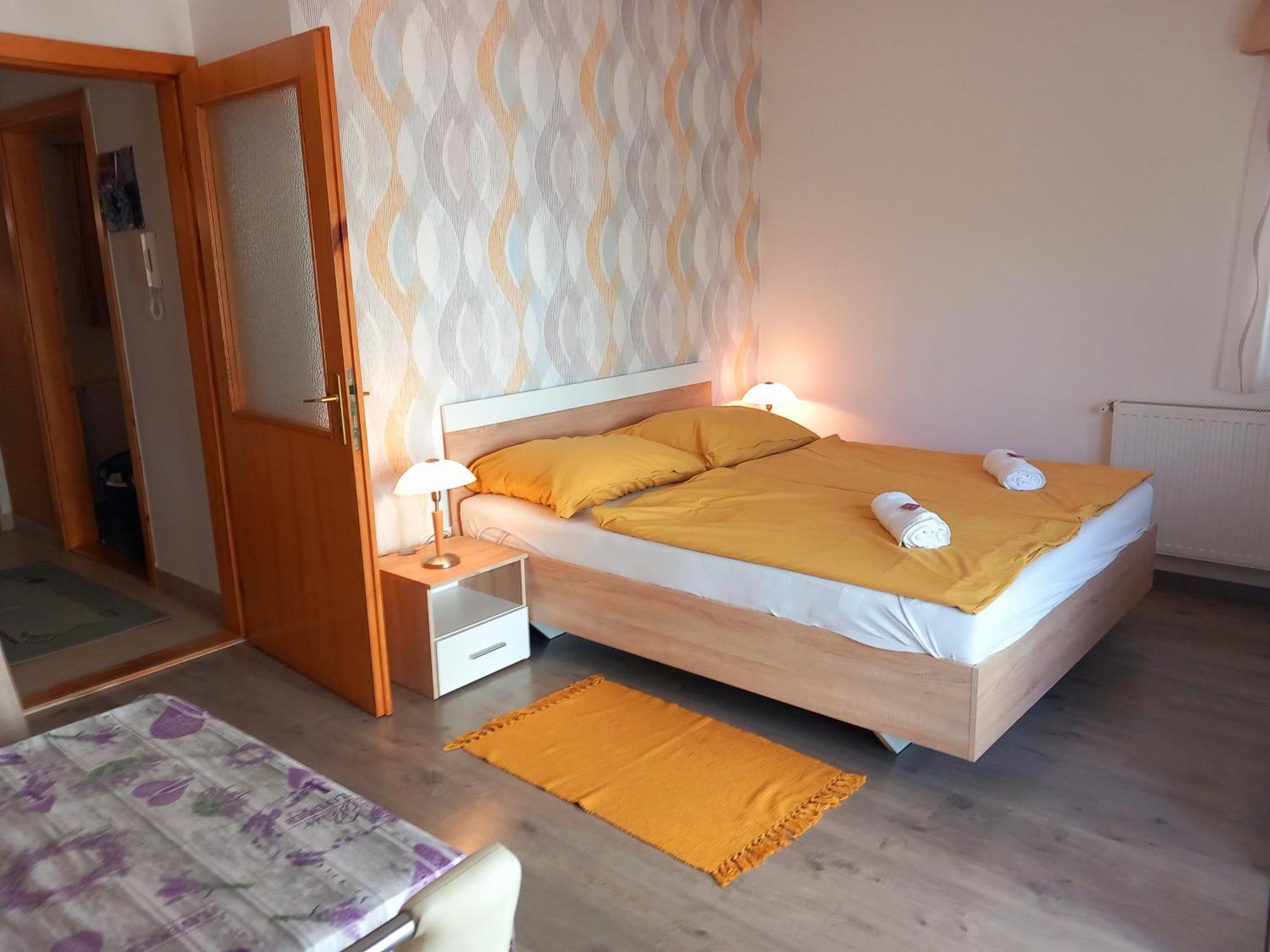 Lavender Apartment Heviz Luaran gambar